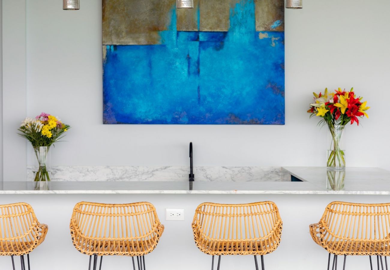 Villa Costa Vida &mdash; kitchen and dining area
