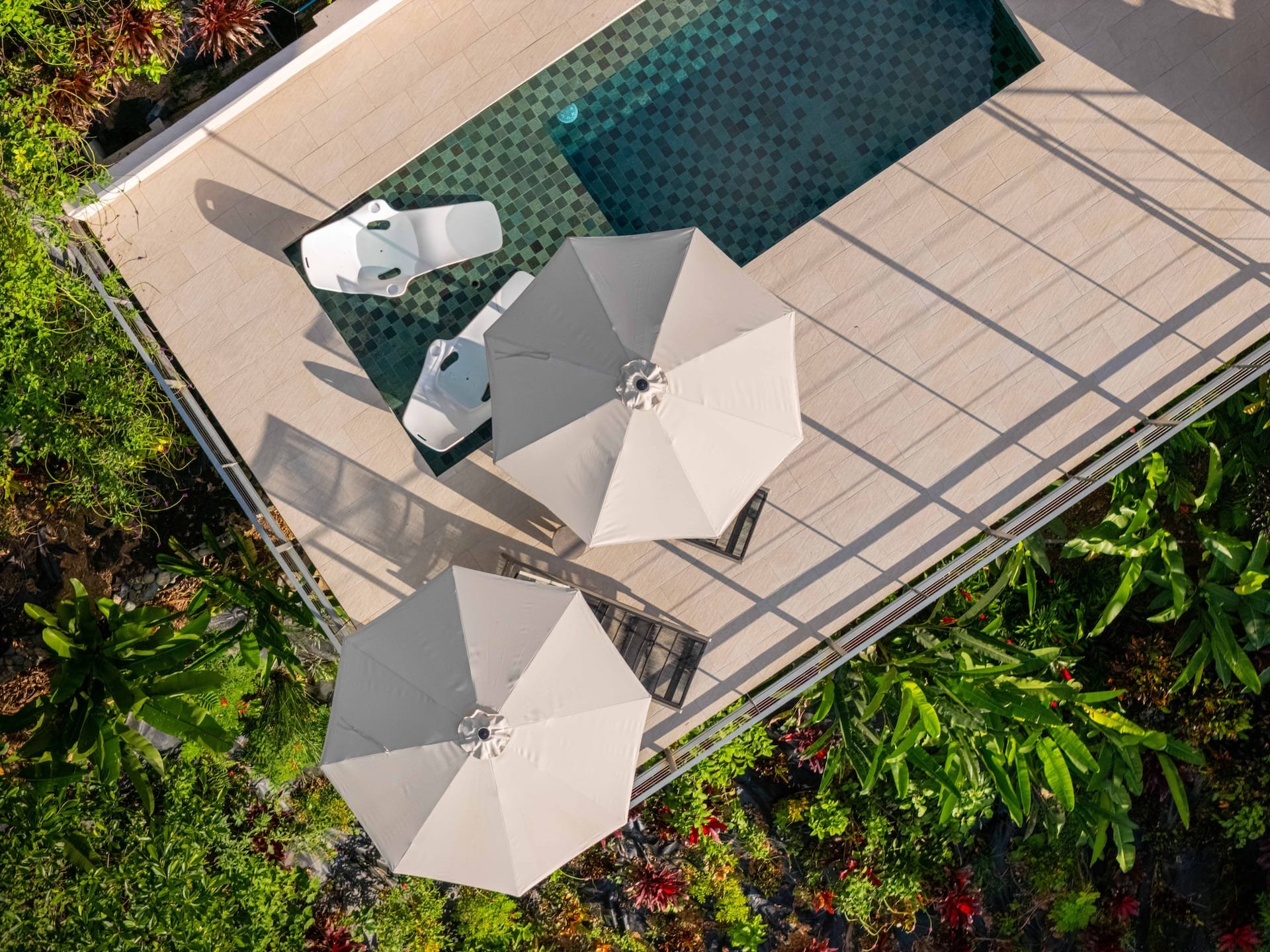 Villa Vista del Mar — pool deck and ocean view over Dominicalito Bay
